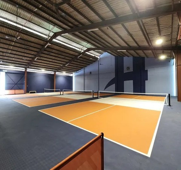 Thi công sân Poptennis Hạt cao su >0.8mm USA DECOTURF